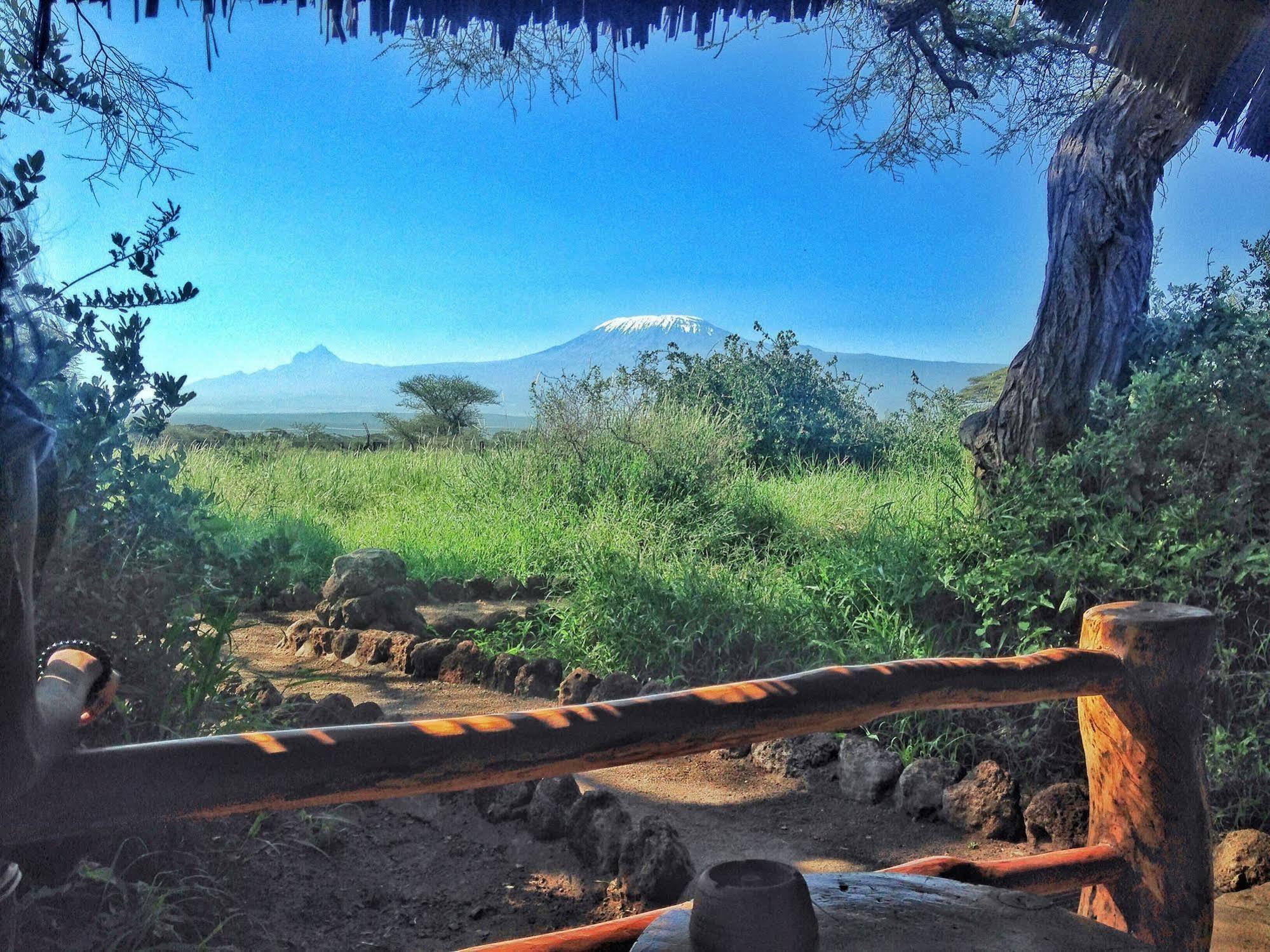 Kibo Safari Camp Villa Amboseli Exterior photo