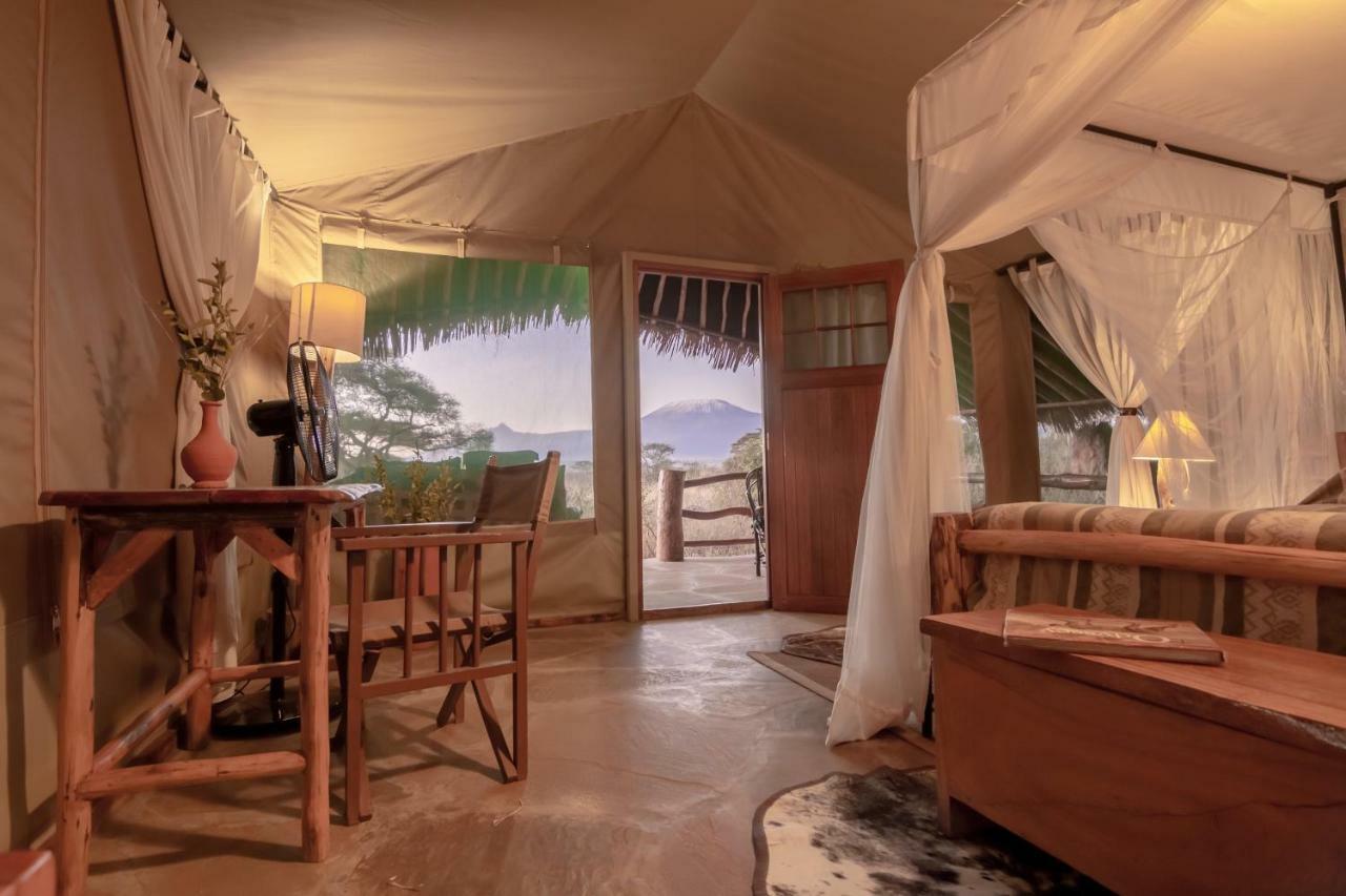 Kibo Safari Camp Villa Amboseli Exterior photo