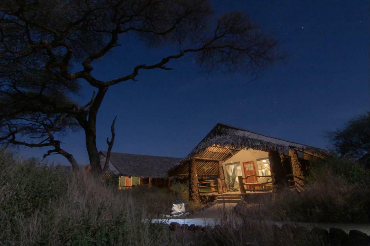 Kibo Safari Camp Villa Amboseli Exterior photo